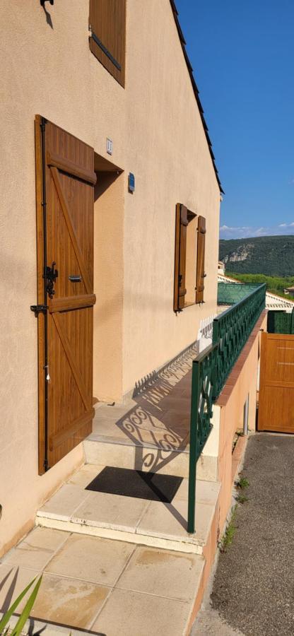 Studio Meuble Avec Terrasse Gréoux-les-Bains Exteriör bild